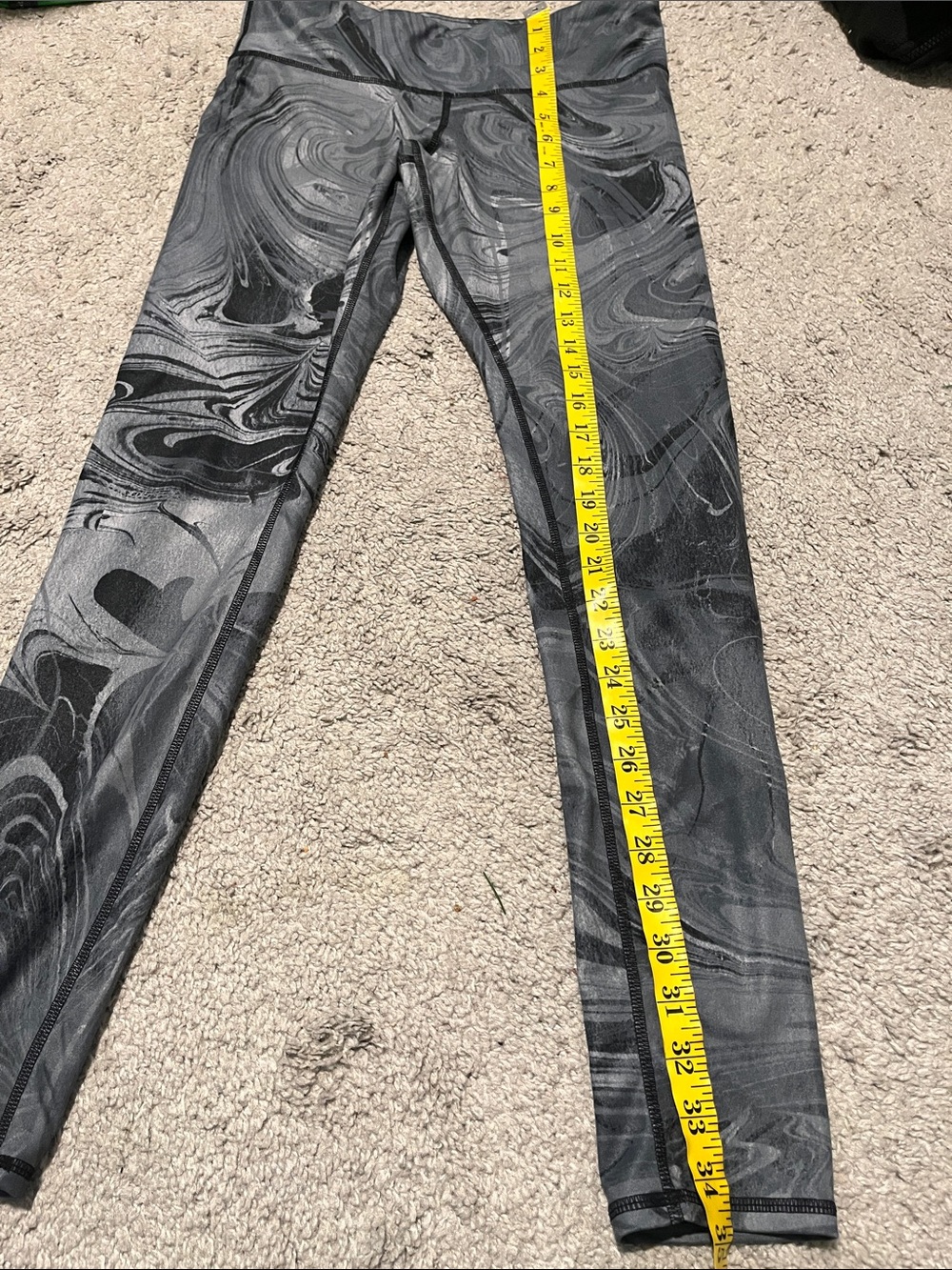 ALO Yoga Airbrush Gray Black Swirl Marble Design Athletic Leggings Athleisure - Picture 10 of 12